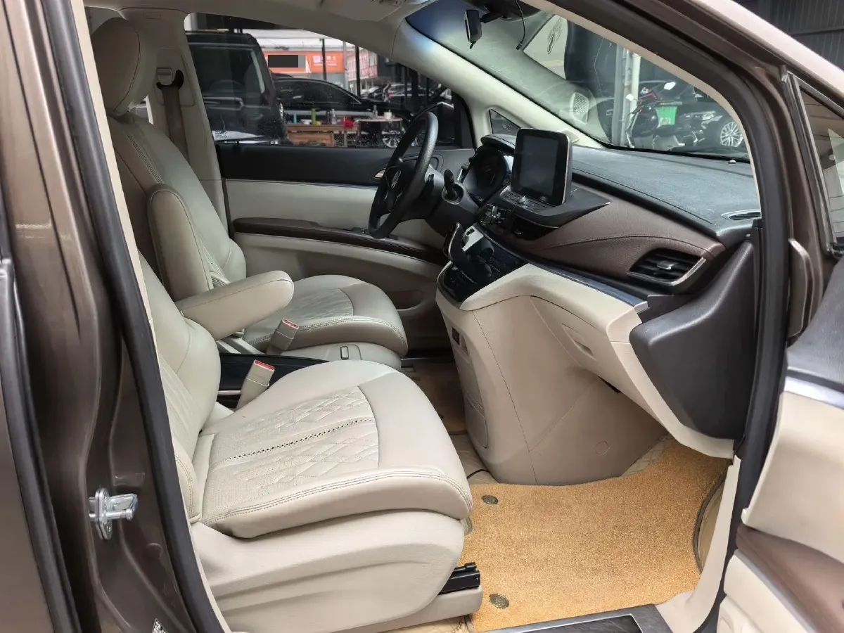 2021 Buick GL8 2.0T 237HP L4 9AT,autocango,china used car exporter,china ev exporter,chinese used car exporter,chinese used ev exporter