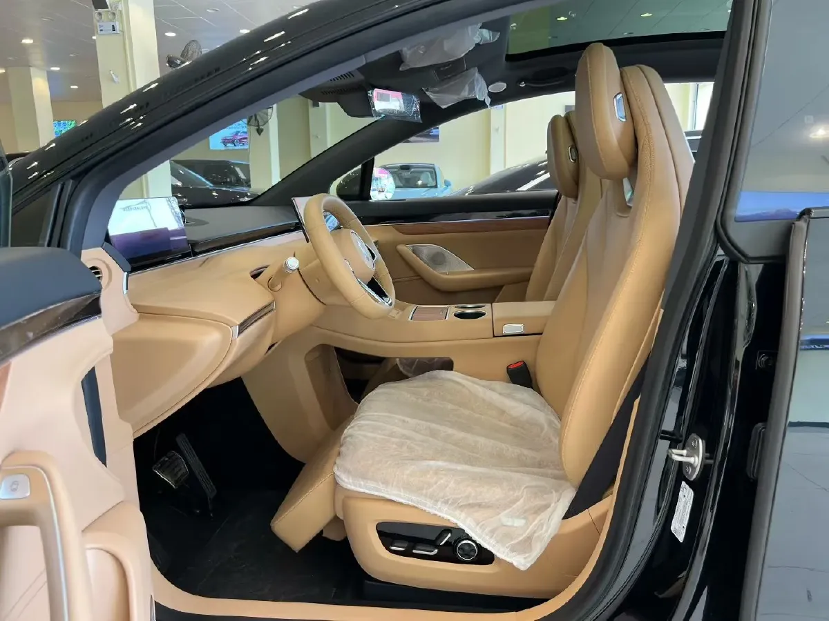 2026 Luxeed R7 REEV 156HP REEV,autocango,china used car exporter,china ev exporter,chinese used car exporter,chinese used ev exporter