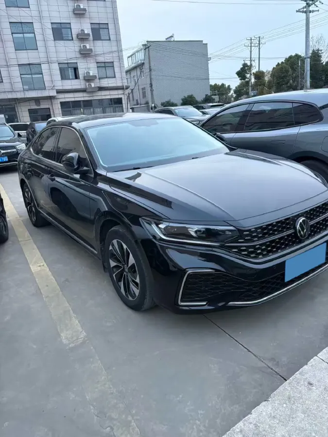2023 Volkswagen Passat 2.0T 186HP L4 7DCT,autocango,china used car exporter,china ev exporter,chinese used car exporter,chinese used ev exporter