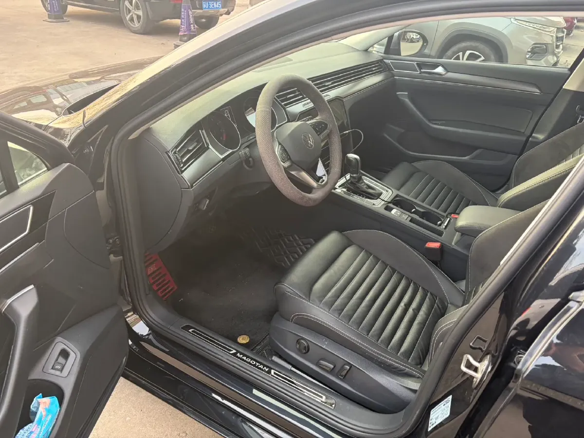 2020 Volkswagen Magotan 2.0T 186HP L4 7DCT,autocango,china used car exporter,china ev exporter,chinese used car exporter,chinese used ev exporter