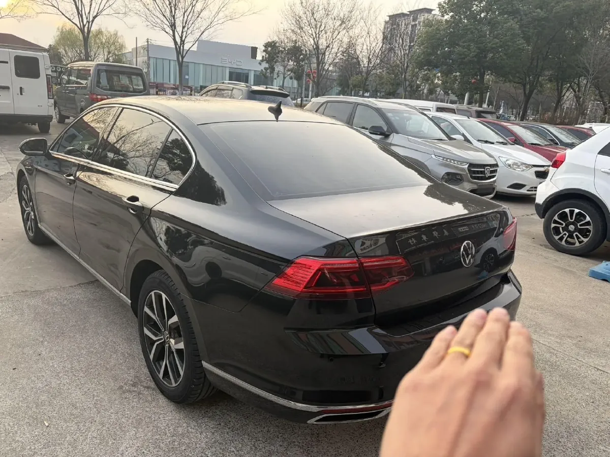 2020 Volkswagen Magotan 2.0T 186HP L4 7DCT,autocango,china used car exporter,china ev exporter,chinese used car exporter,chinese used ev exporter