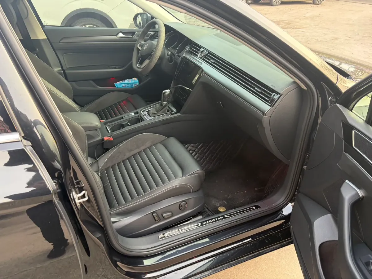 2020 Volkswagen Magotan 2.0T 186HP L4 7DCT,autocango,china used car exporter,china ev exporter,chinese used car exporter,chinese used ev exporter