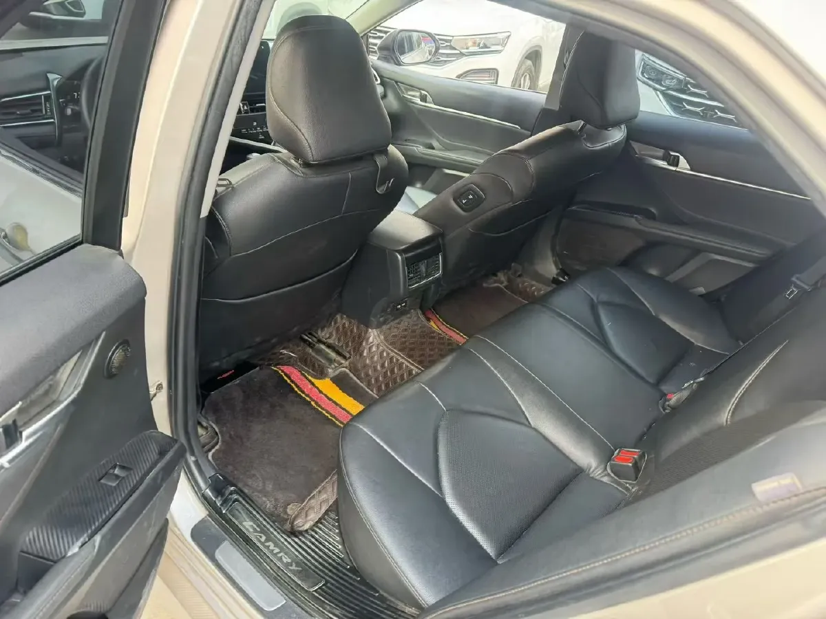 2021 Toyota Camry 2.5L 209HP L4 8AT,autocango,china used car exporter,china ev exporter,chinese used car exporter,chinese used ev exporter