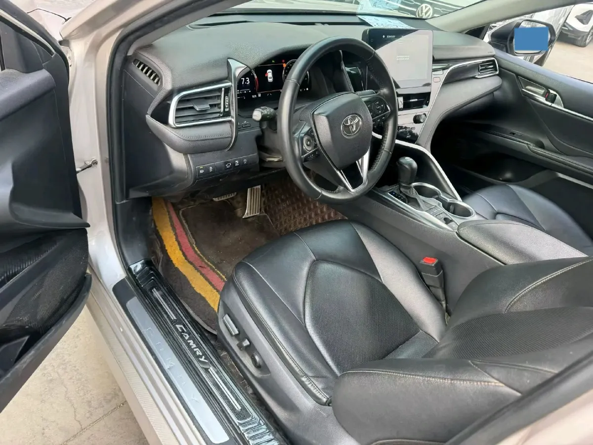 2021 Toyota Camry 2.5L 209HP L4 8AT,autocango,china used car exporter,china ev exporter,chinese used car exporter,chinese used ev exporter