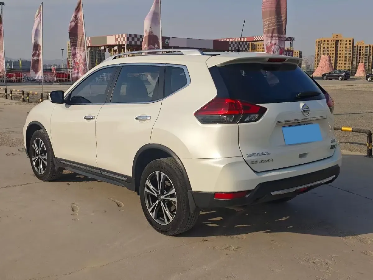 2021 Nissan X-Trail 2.5L 181HP L4 CVT,autocango,china used car exporter,china ev exporter,chinese used car exporter,chinese used ev exporter