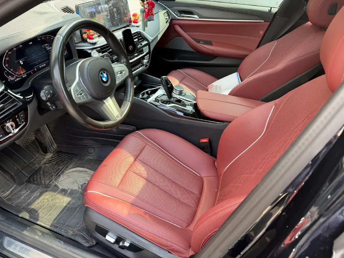 2023 BMW 5 Series 2.0T 245HP L4 8AT,autocango,china used car exporter,china ev exporter,chinese used car exporter,chinese used ev exporter