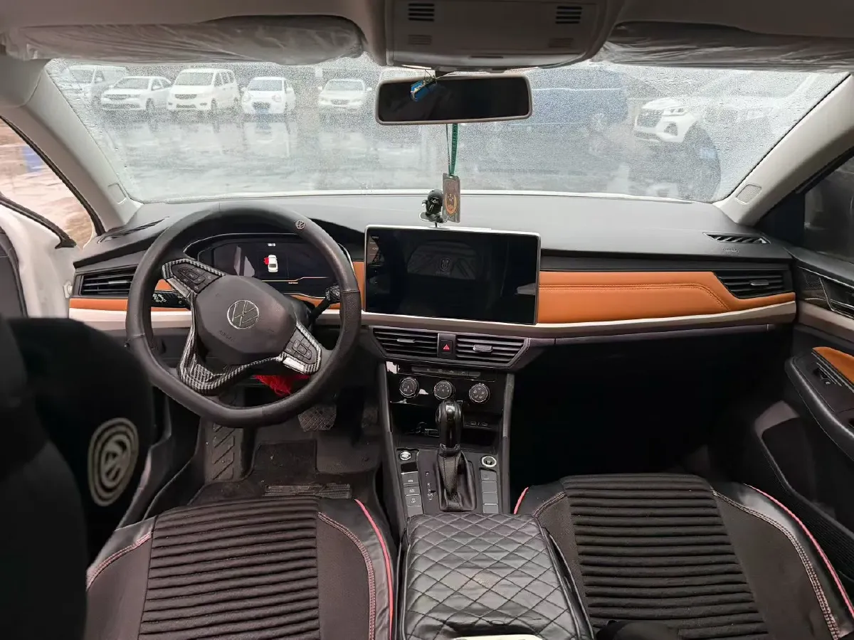 2024 Volkswagen Bora 1.2T 116HP L4 7DCT,autocango,china used car exporter,china ev exporter,chinese used car exporter,chinese used ev exporter