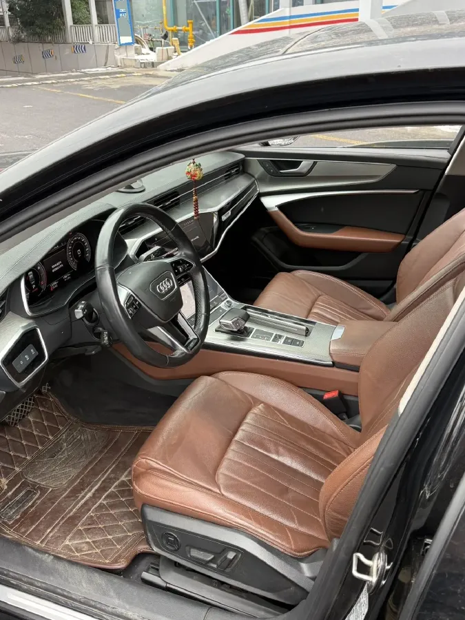 2021 Audi A6L 2.0T 224HP L4 7DCT,autocango,china used car exporter,china ev exporter,chinese used car exporter,chinese used ev exporter