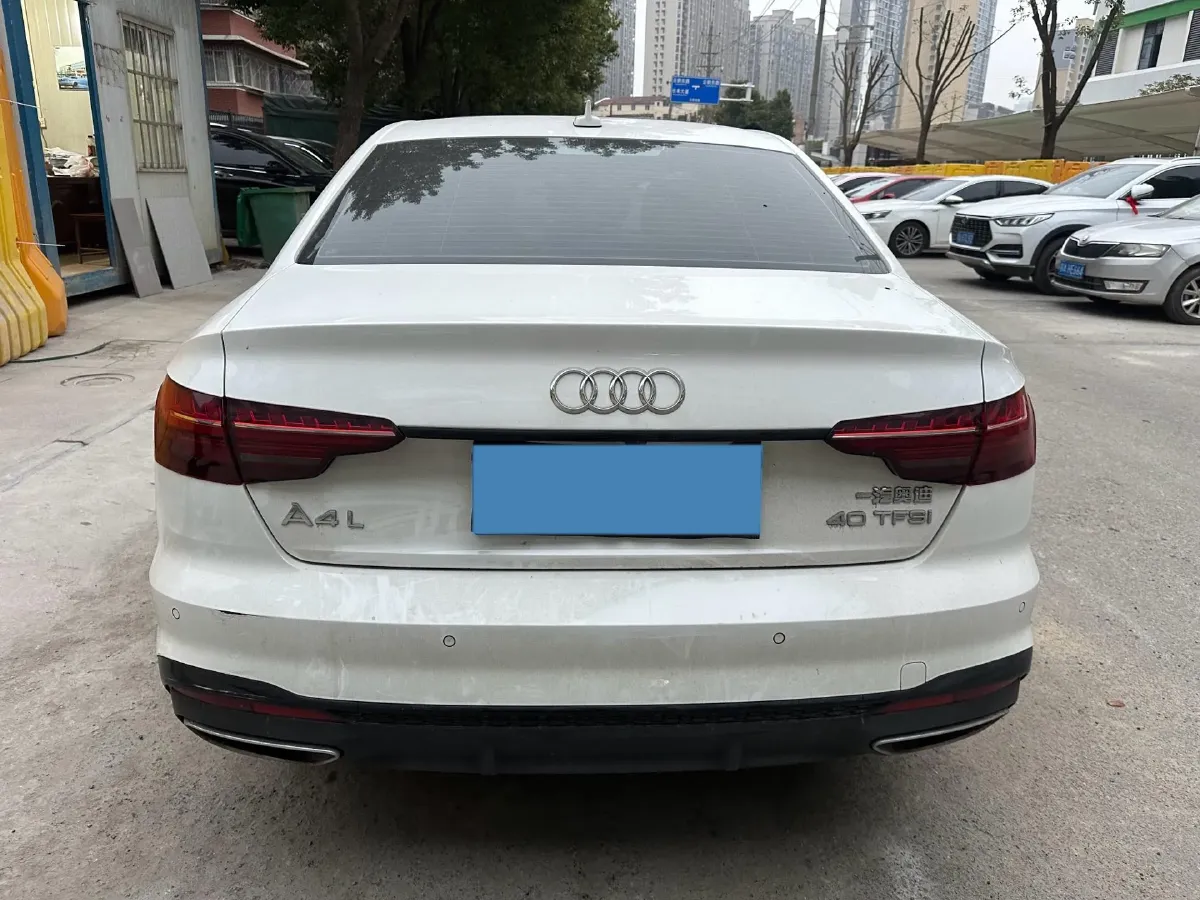 2023 Audi A4L 2.0T 190HP L4 7DCT,autocango,china used car exporter,china ev exporter,chinese used car exporter,chinese used ev exporter