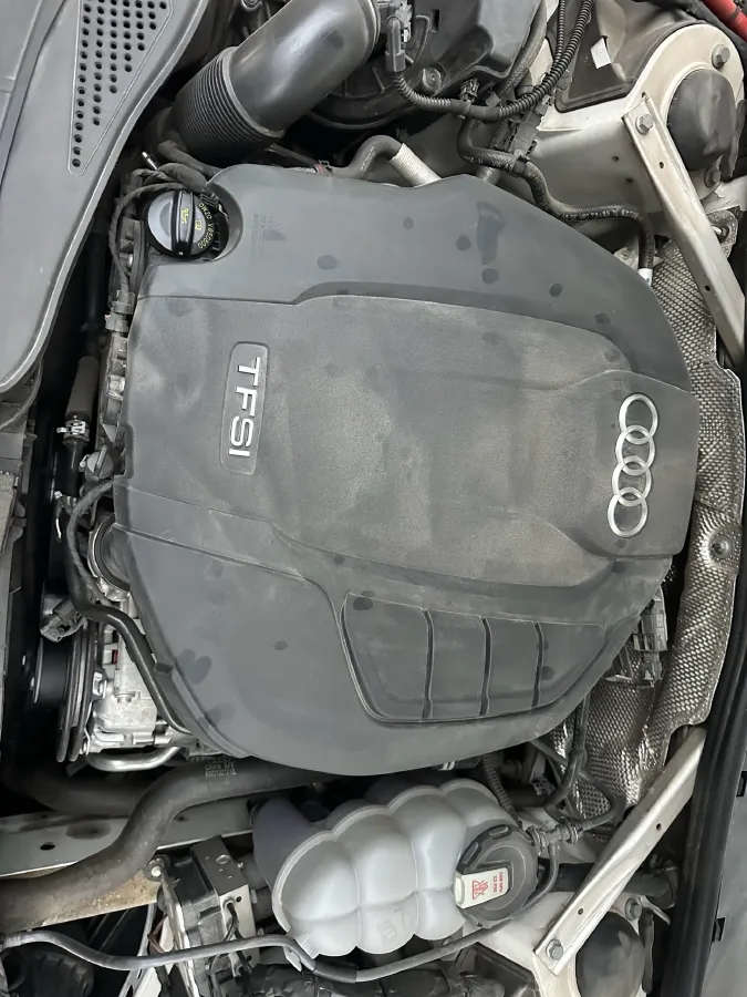 2023 Audi A4L 2.0T 190HP L4 7DCT,autocango,china used car exporter,china ev exporter,chinese used car exporter,chinese used ev exporter