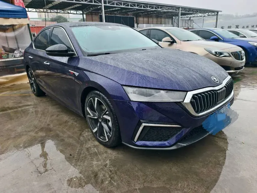 2021 Skoda Octavia 1.4T 150HP L4 7DCT,autocango,china used car exporter,china ev exporter,chinese used car exporter,chinese used ev exporter