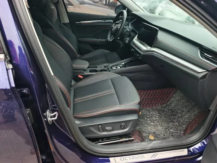 2021 Skoda Octavia 1.4T 150HP L4 7DCT,autocango,china used car exporter,china ev exporter,chinese used car exporter,chinese used ev exporter