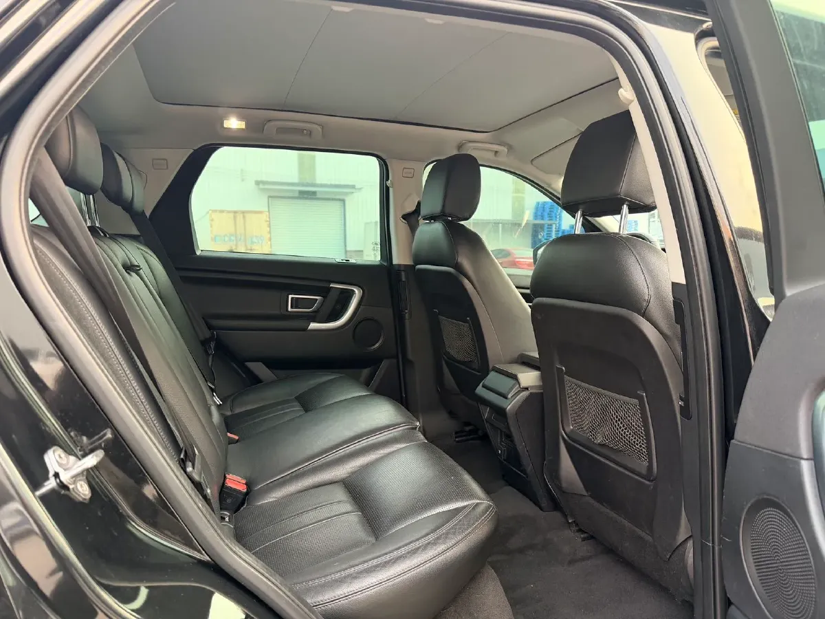 2019 Land Rover Discovery Sport 2.0T 241HP L4 9AT,autocango,china used car exporter,china ev exporter,chinese used car exporter,chinese used ev exporter