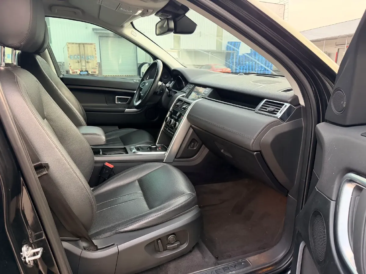 2019 Land Rover Discovery Sport 2.0T 241HP L4 9AT,autocango,china used car exporter,china ev exporter,chinese used car exporter,chinese used ev exporter