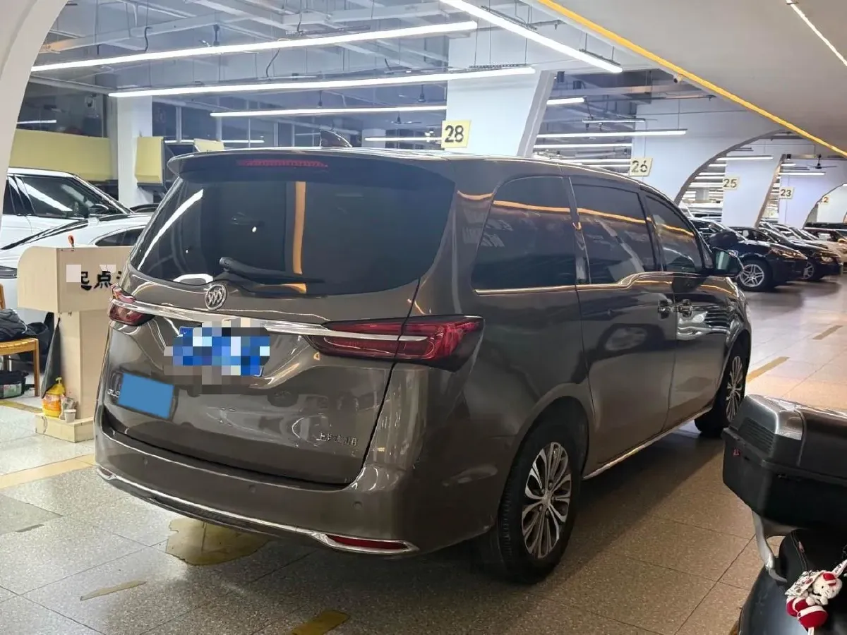 2023 Buick GL8 2.0T 237HP L4 9AT,autocango,china used car exporter,china ev exporter,chinese used car exporter,chinese used ev exporter