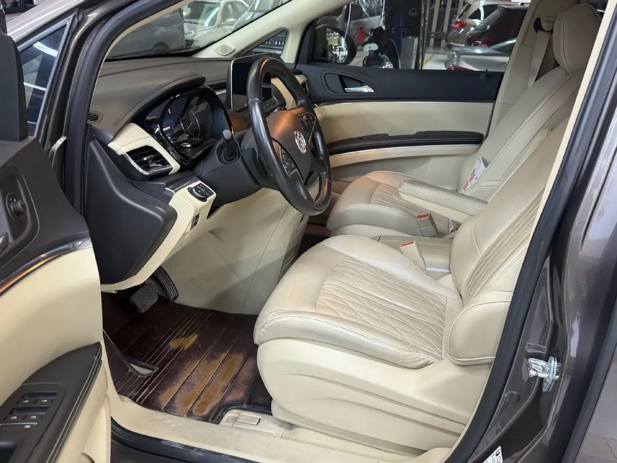 2023 Buick GL8 2.0T 237HP L4 9AT,autocango,china used car exporter,china ev exporter,chinese used car exporter,chinese used ev exporter