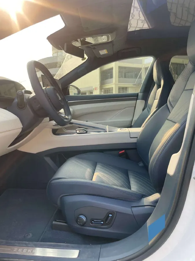 2025 Zeekr 001 BEV 100KWH,autocango,china used car exporter,china ev exporter,chinese used car exporter,chinese used ev exporter