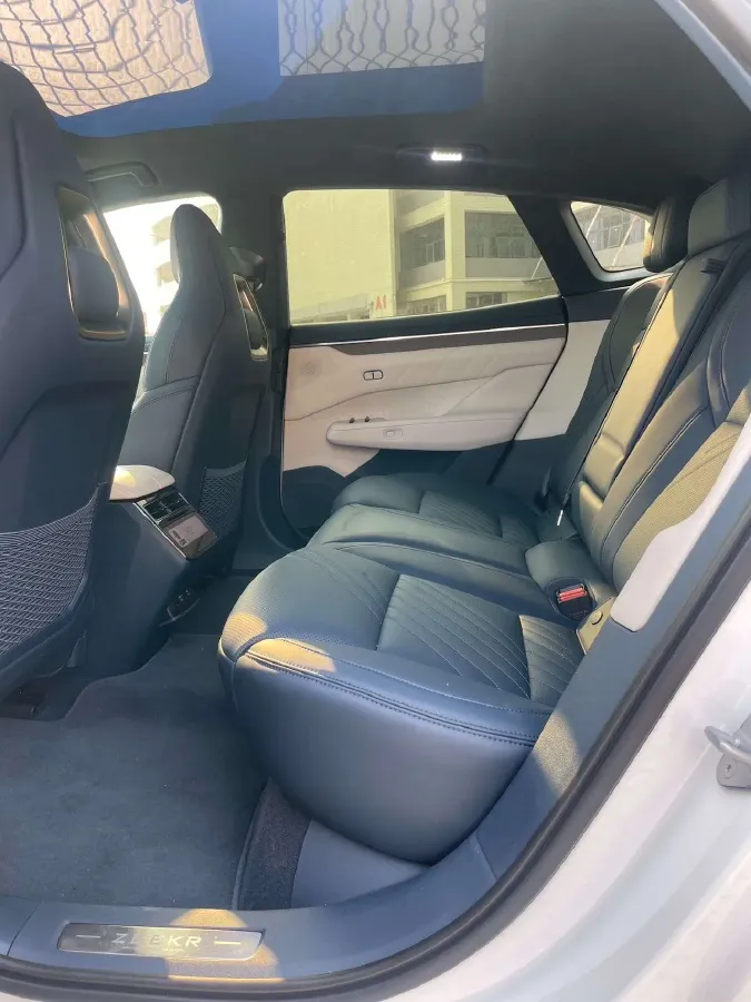 2025 Zeekr 001 BEV 100KWH,autocango,china used car exporter,china ev exporter,chinese used car exporter,chinese used ev exporter