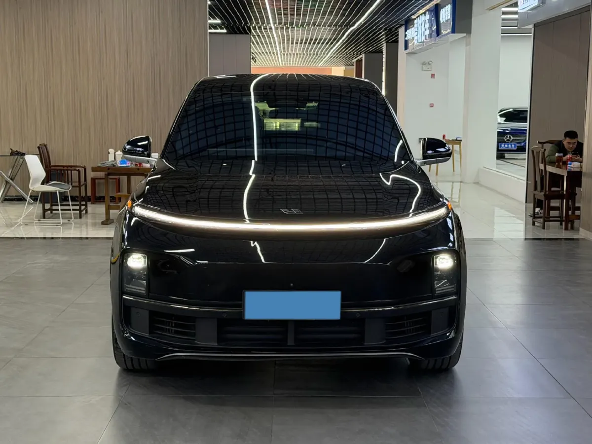 2023 Li L7 Range Extended 154HP REEV 40.9KWH,autocango,china used car exporter,china ev exporter,chinese used car exporter,chinese used ev exporter