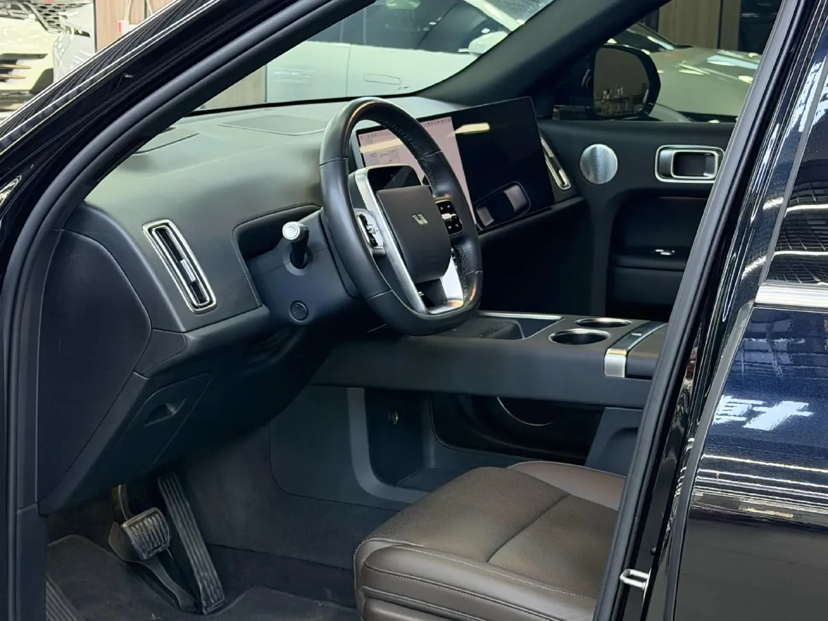 2023 Li L7 Range Extended 154HP REEV 40.9KWH,autocango,china used car exporter,china ev exporter,chinese used car exporter,chinese used ev exporter