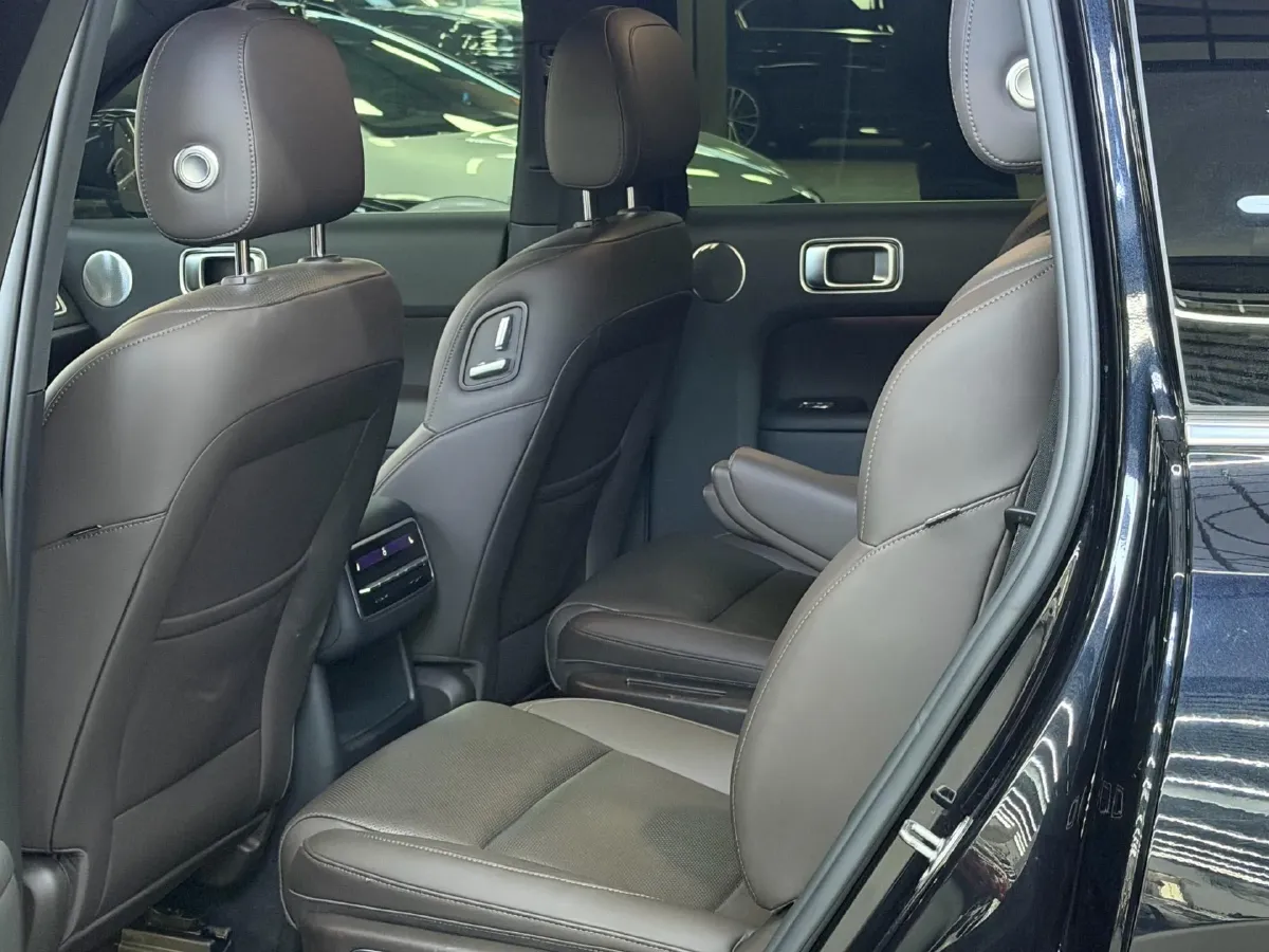 2023 Li L7 Range Extended 154HP REEV 40.9KWH,autocango,china used car exporter,china ev exporter,chinese used car exporter,chinese used ev exporter