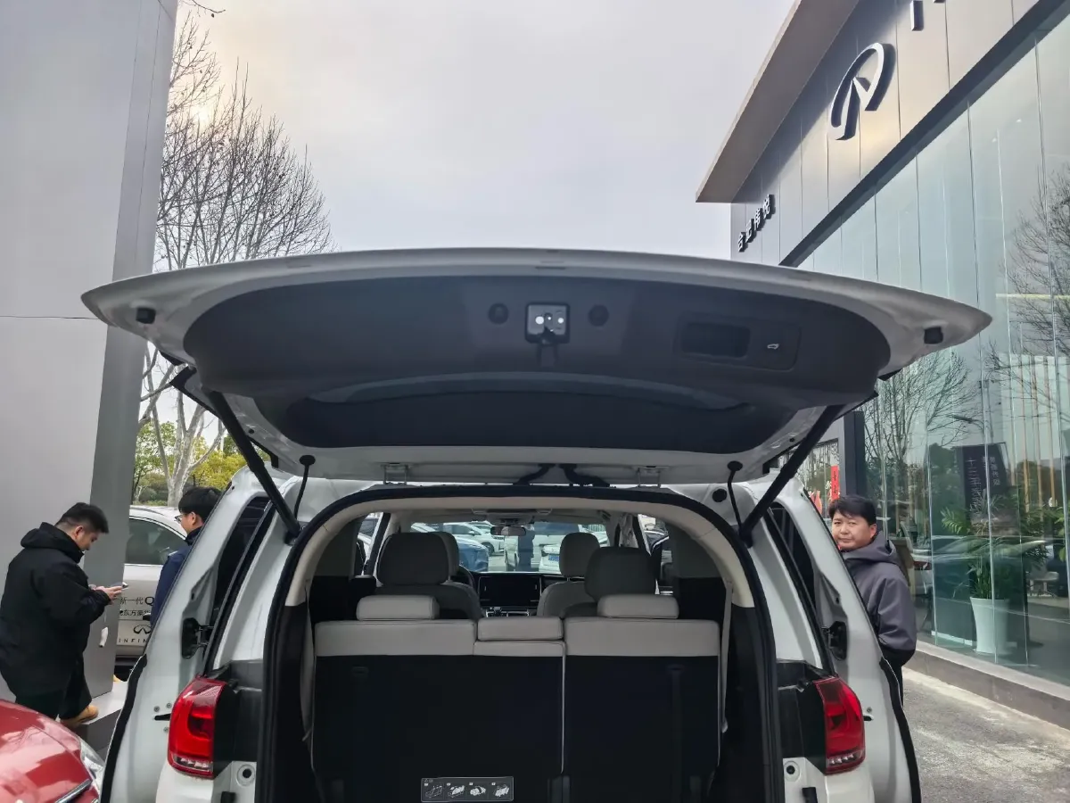 2021 GAC Trumpchi M8 2.0T 252HP L4 8AT,autocango,china used car exporter,china ev exporter,chinese used car exporter,chinese used ev exporter