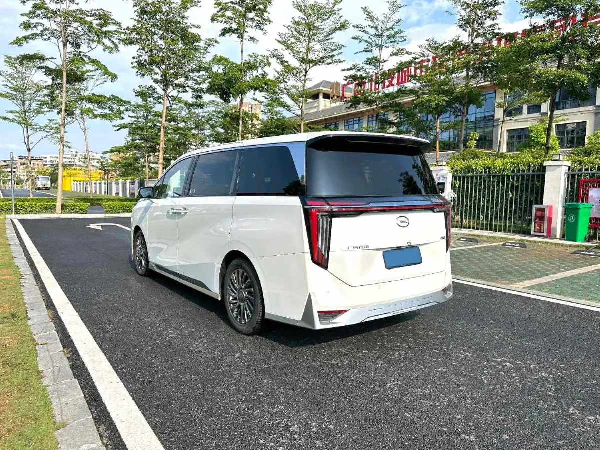 2023 GAC Trumpchi M8 2.0T 252HP L4 8AT,autocango,china used car exporter,china ev exporter,chinese used car exporter,chinese used ev exporter