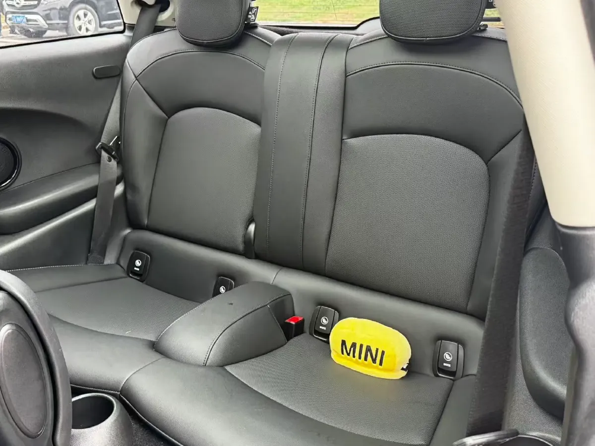 2022 MINI MINI 1.5T 102HP L3 7DCT,autocango,china used car exporter,china ev exporter,chinese used car exporter,chinese used ev exporter