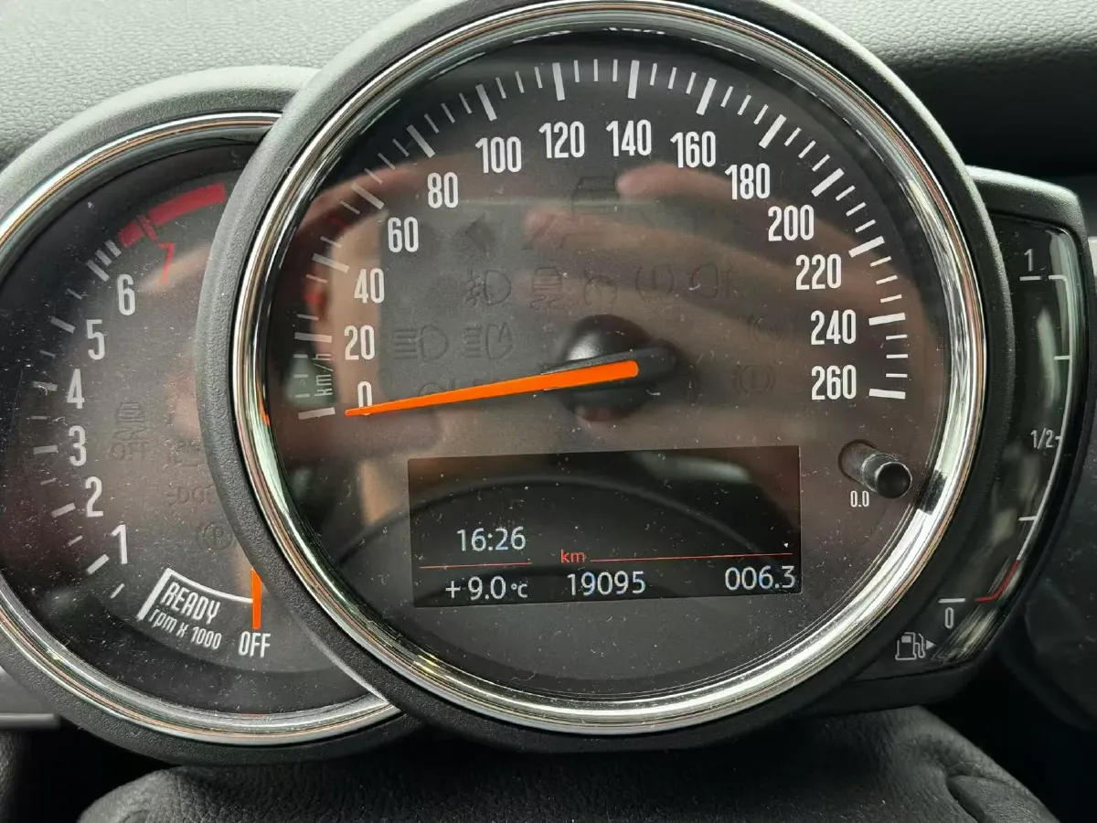 2022 MINI MINI 1.5T 102HP L3 7DCT,autocango,china used car exporter,china ev exporter,chinese used car exporter,chinese used ev exporter