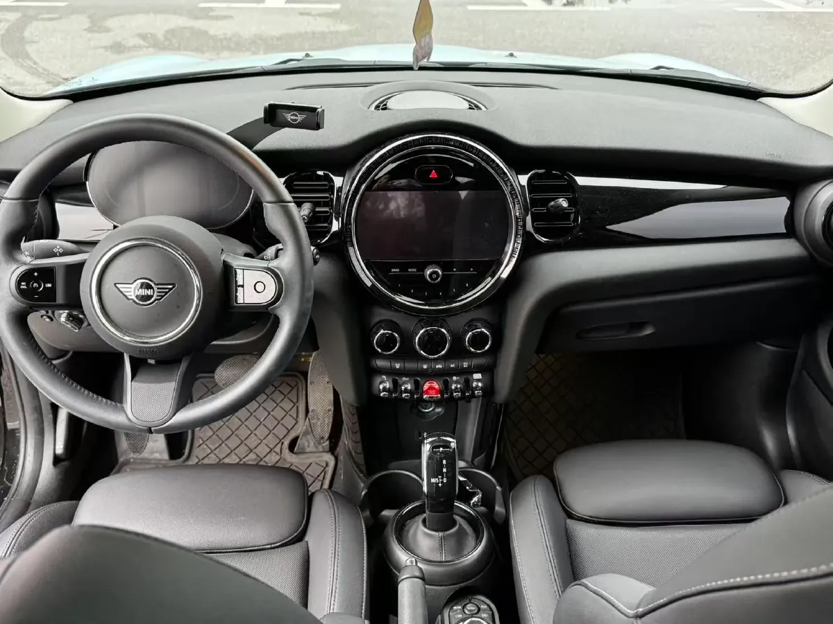 2022 MINI MINI 1.5T 102HP L3 7DCT,autocango,china used car exporter,china ev exporter,chinese used car exporter,chinese used ev exporter