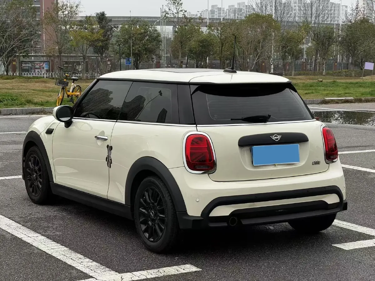 2022 MINI MINI 1.5T 102HP L3 7DCT,autocango,china used car exporter,china ev exporter,chinese used car exporter,chinese used ev exporter
