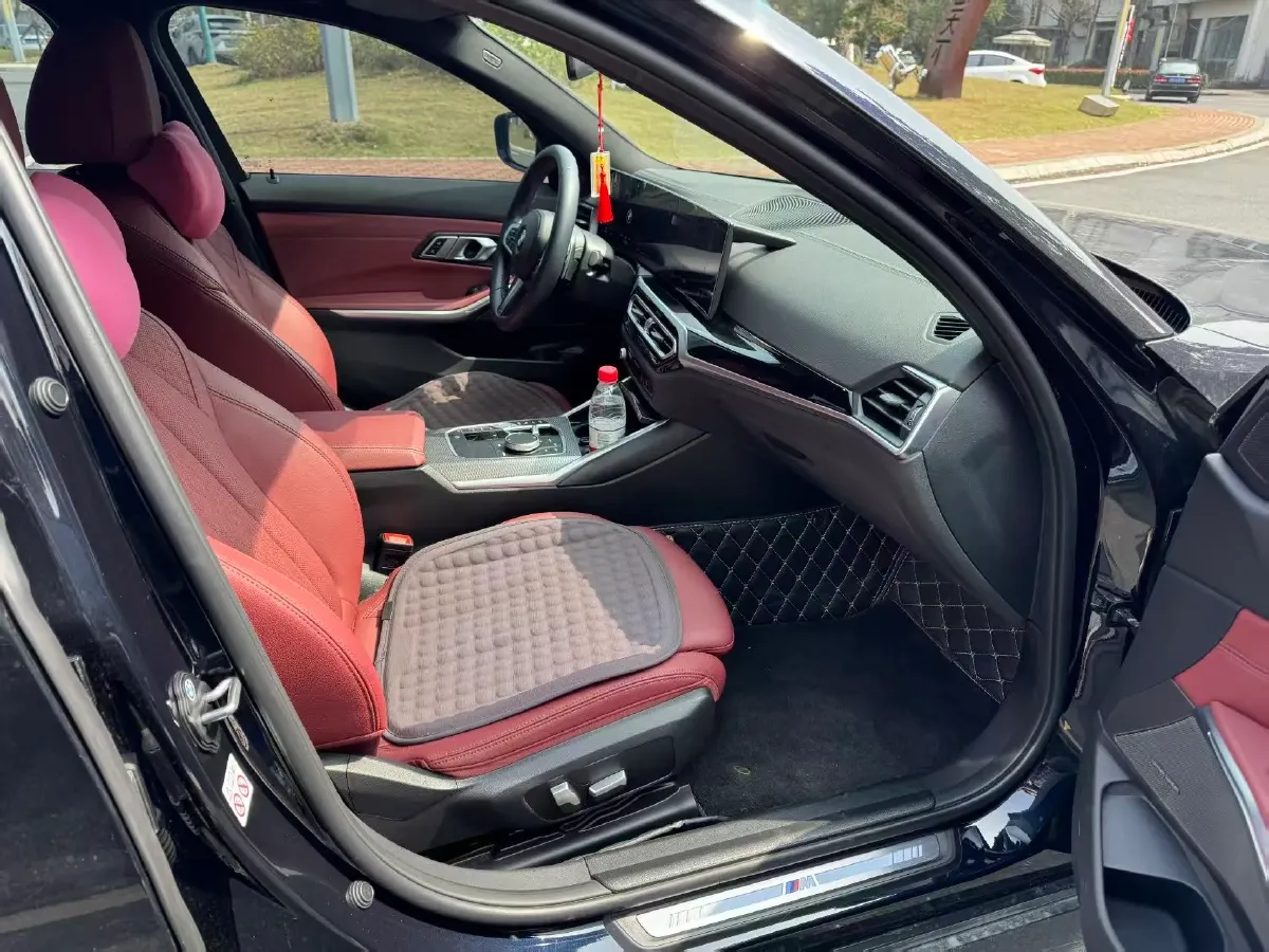 2023 BMW 3 Series 2.0T 184HP L4 8AT,autocango,china used car exporter,china ev exporter,chinese used car exporter,chinese used ev exporter