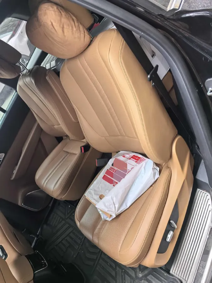 2020 Li ONE Range Extended 131HP REEV 40.5KWH,autocango,china used car exporter,china ev exporter,chinese used car exporter,chinese used ev exporter