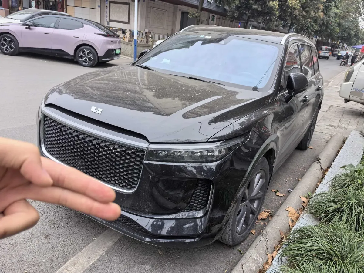 2020 Li ONE Range Extended 131HP REEV 40.5KWH,autocango,china used car exporter,china ev exporter,chinese used car exporter,chinese used ev exporter