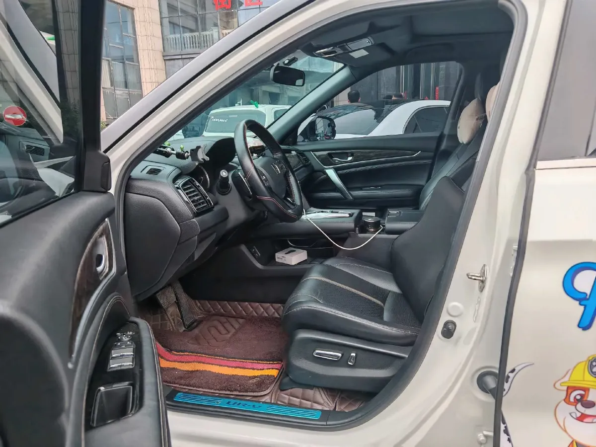 2020 Honda UR-V 2.0T 272HP L4 9AT,autocango,china used car exporter,china ev exporter,chinese used car exporter,chinese used ev exporter
