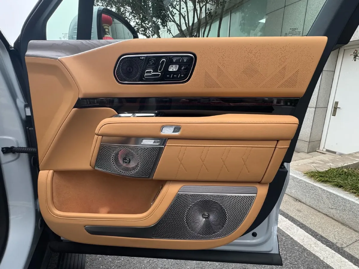 2025 Zeekr 9X 2.0T 279HP L4 1DHT PHEV,autocango,china used car exporter,china ev exporter,chinese used car exporter,chinese used ev exporter