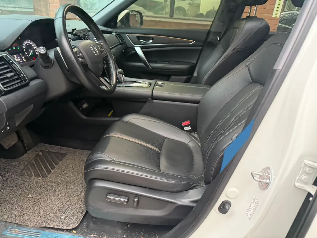 2020 Honda UR-V 1.5T 193HP L4 CVT,autocango,china used car exporter,china ev exporter,chinese used car exporter,chinese used ev exporter