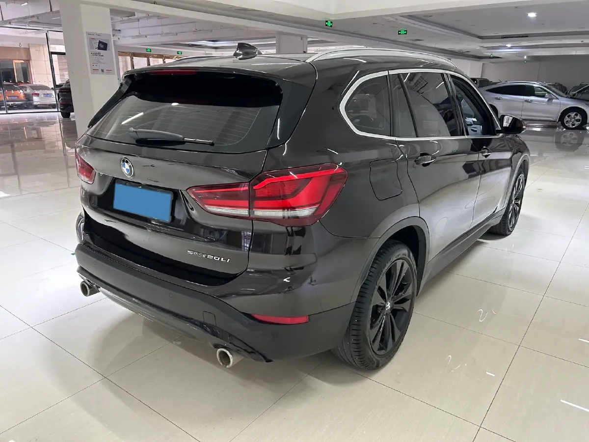 2021 BMW X1 1.5T 140HP L3 7DCT,autocango,china used car exporter,china ev exporter,chinese used car exporter,chinese used ev exporter