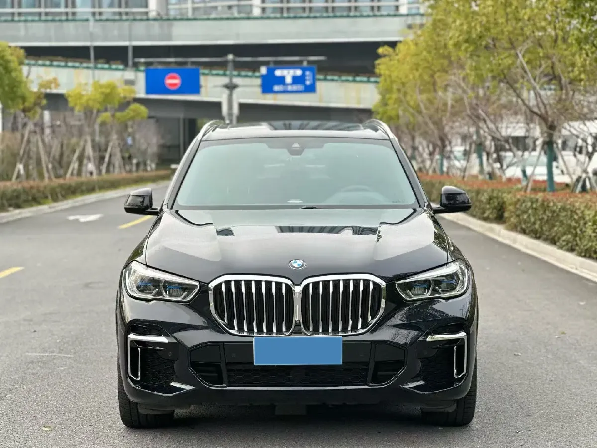 2022 BMW X5 3.0T 333HP L6 8AT,autocango,china used car exporter,china ev exporter,chinese used car exporter,chinese used ev exporter