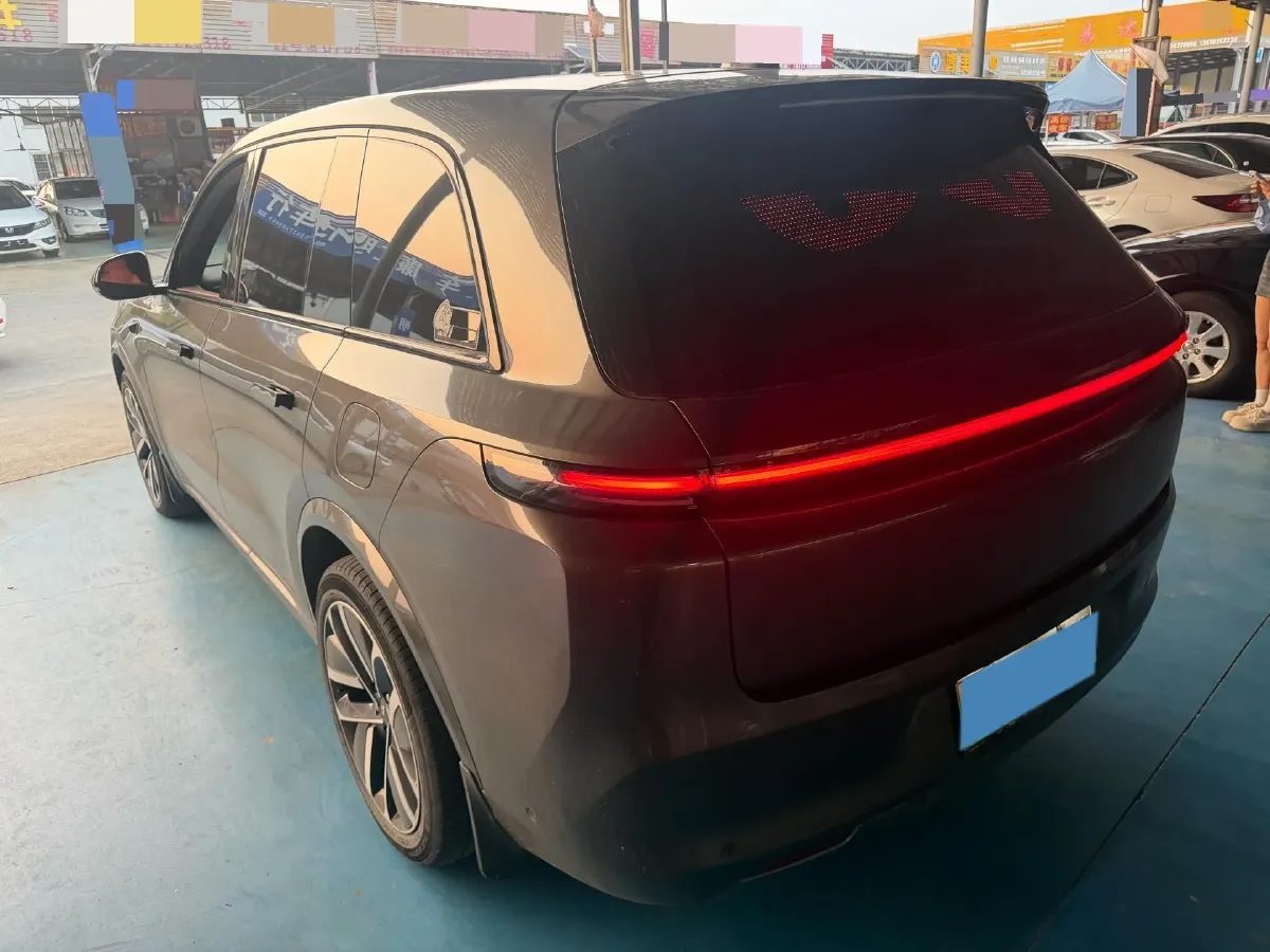 2023 Li L8 Range Extended 154HP REEV 40.9KWH,autocango,china used car exporter,china ev exporter,chinese used car exporter,chinese used ev exporter