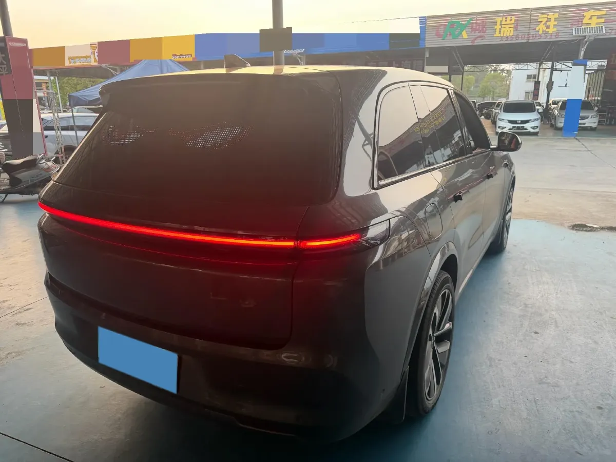 2023 Li L8 Range Extended 154HP REEV 40.9KWH,autocango,china used car exporter,china ev exporter,chinese used car exporter,chinese used ev exporter