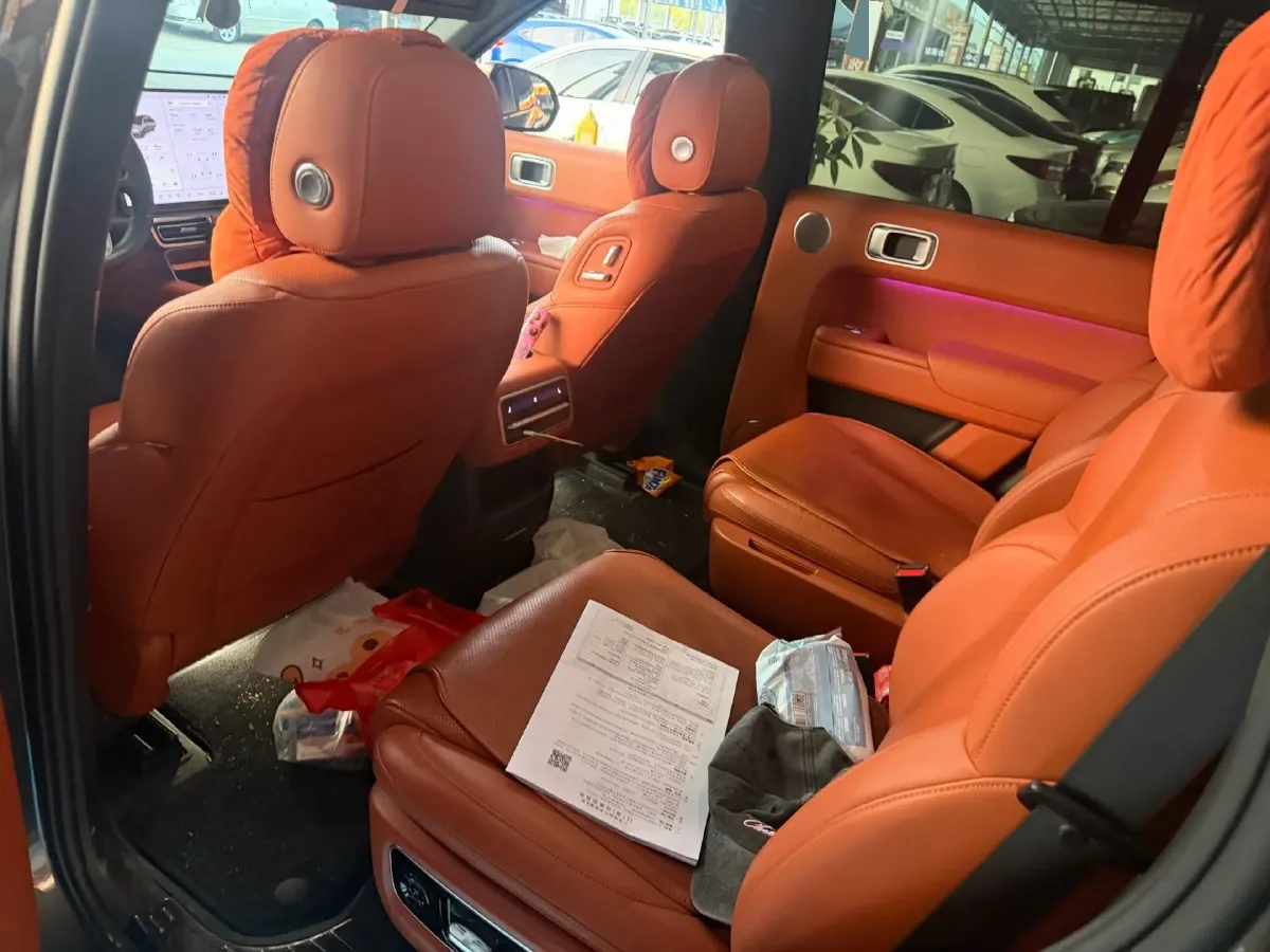 2023 Li L8 Range Extended 154HP REEV 40.9KWH,autocango,china used car exporter,china ev exporter,chinese used car exporter,chinese used ev exporter