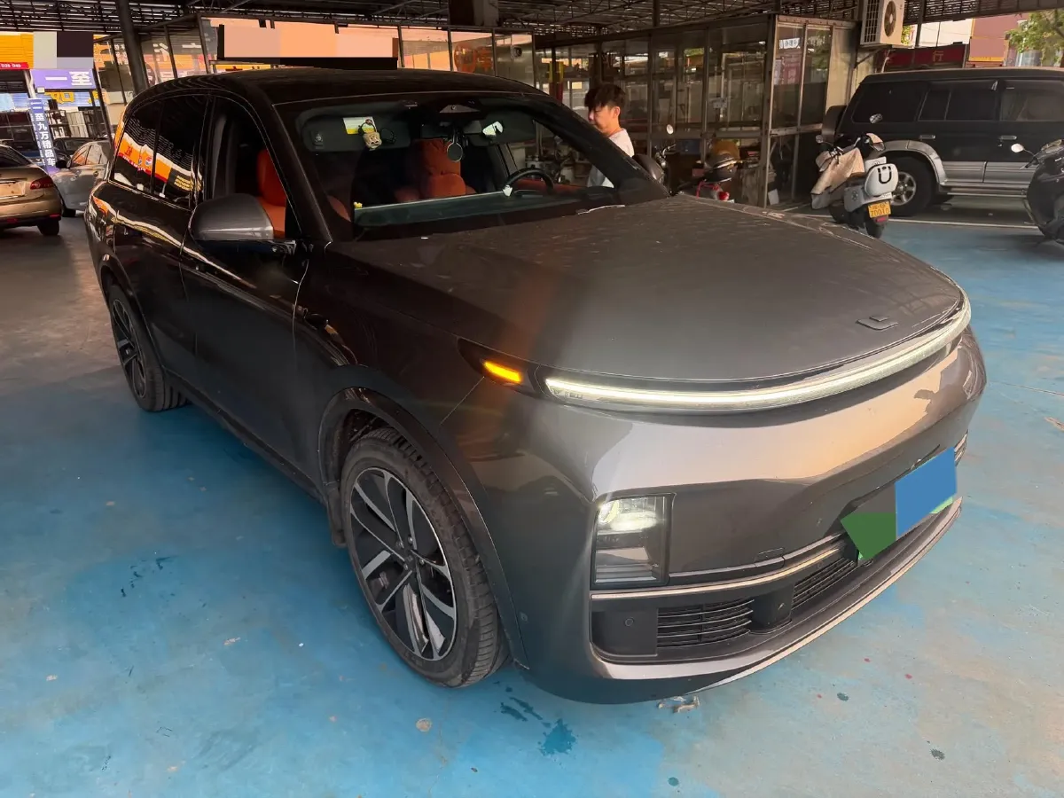 2023 Li L8 Range Extended 154HP REEV 40.9KWH,autocango,china used car exporter,china ev exporter,chinese used car exporter,chinese used ev exporter