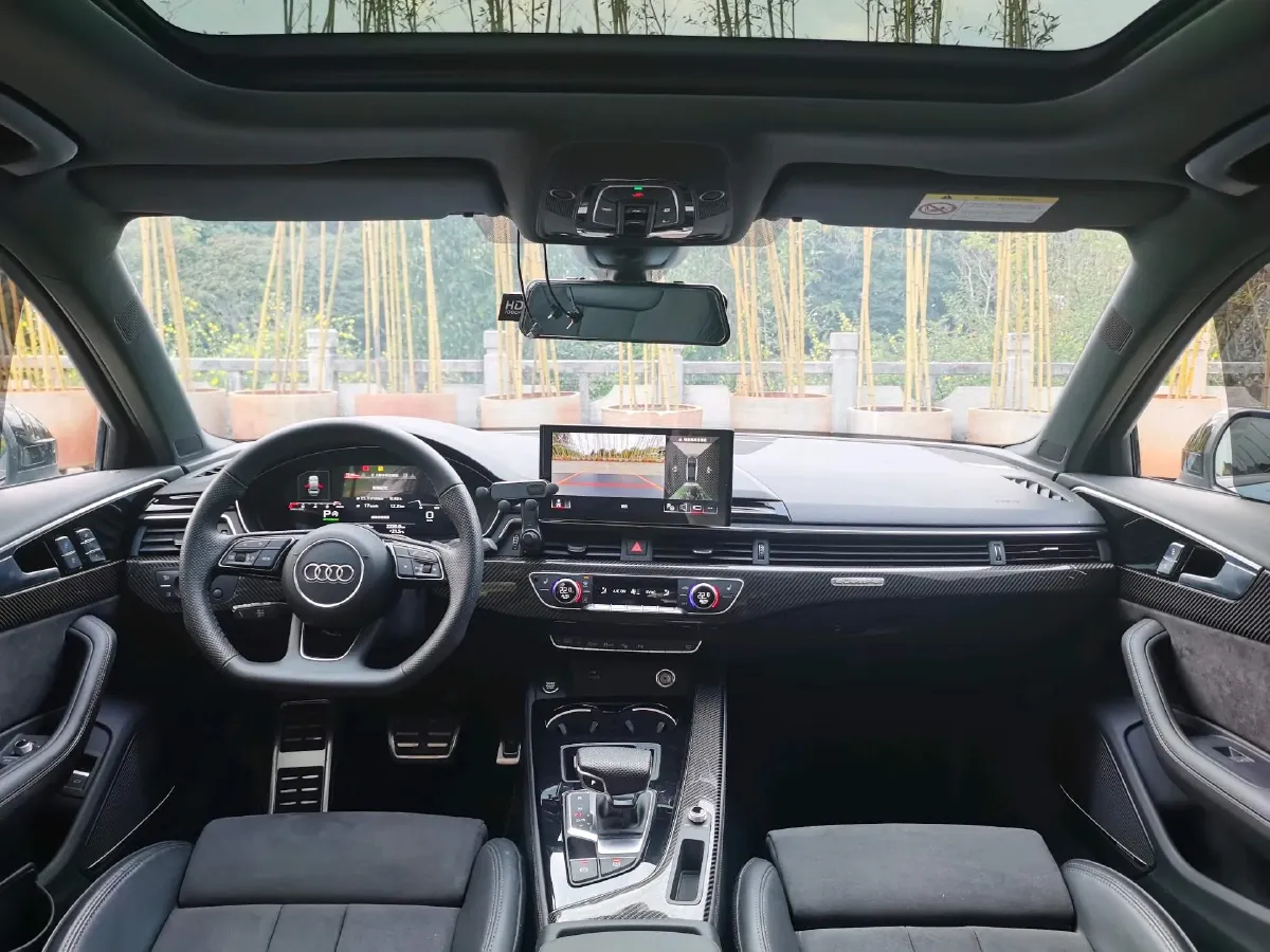 2024 Audi A4L 2.0T 245HP L4 7DCT,autocango,china used car exporter,china ev exporter,chinese used car exporter,chinese used ev exporter