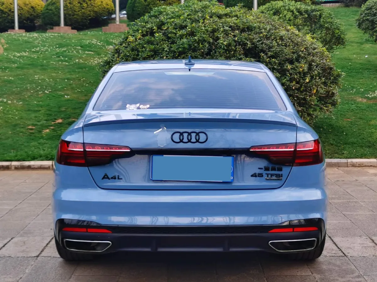 2024 Audi A4L 2.0T 245HP L4 7DCT,autocango,china used car exporter,china ev exporter,chinese used car exporter,chinese used ev exporter