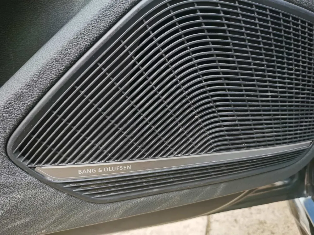 2024 Audi A4L 2.0T 245HP L4 7DCT,autocango,china used car exporter,china ev exporter,chinese used car exporter,chinese used ev exporter