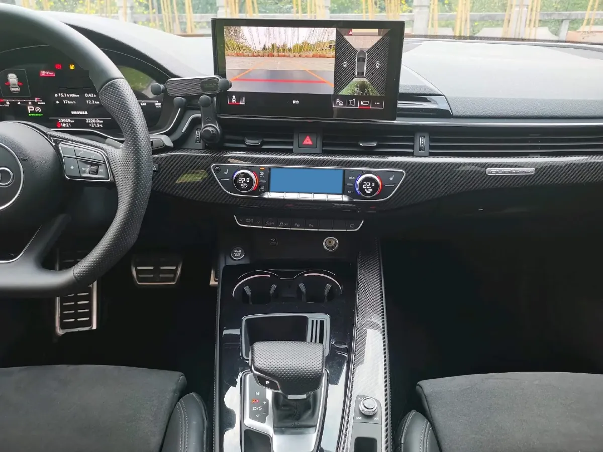 2024 Audi A4L 2.0T 245HP L4 7DCT,autocango,china used car exporter,china ev exporter,chinese used car exporter,chinese used ev exporter