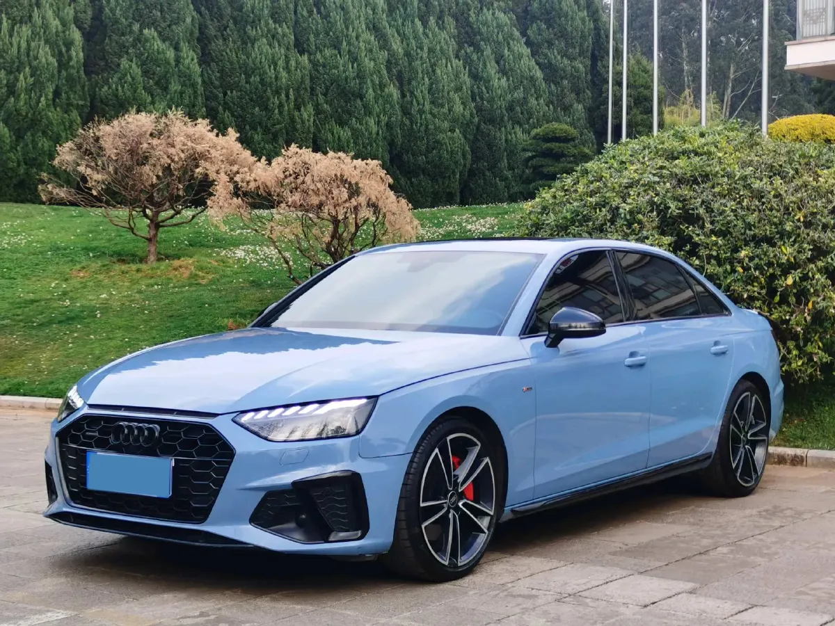 2024 Audi A4L 2.0T 245HP L4 7DCT,autocango,china used car exporter,china ev exporter,chinese used car exporter,chinese used ev exporter