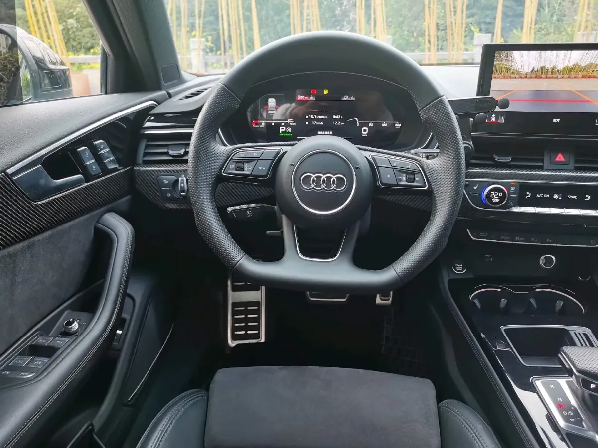 2024 Audi A4L 2.0T 245HP L4 7DCT,autocango,china used car exporter,china ev exporter,chinese used car exporter,chinese used ev exporter