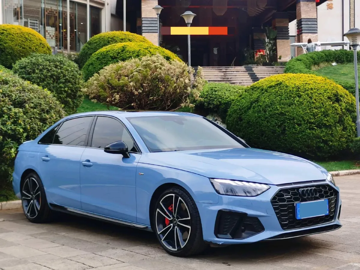 2024 Audi A4L 2.0T 245HP L4 7DCT,autocango,china used car exporter,china ev exporter,chinese used car exporter,chinese used ev exporter
